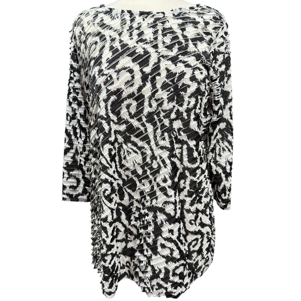 Women's Susan Graver Top Size L Black and White